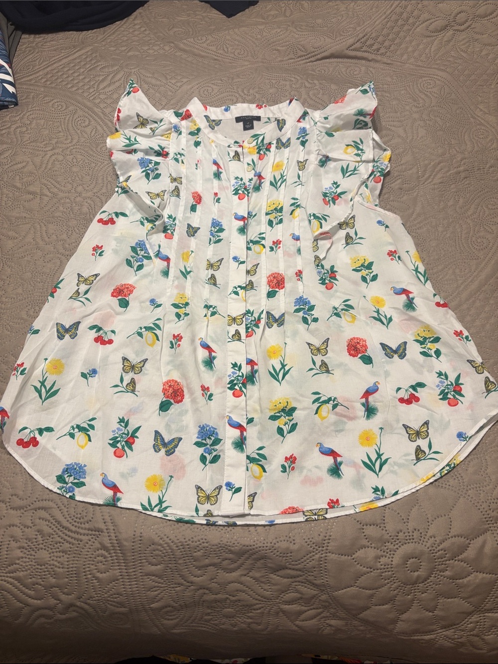 Ann Taylor White Floral & Butterfly Button-Down Top